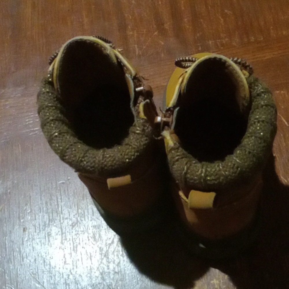 Boots - Picture 3 of 3